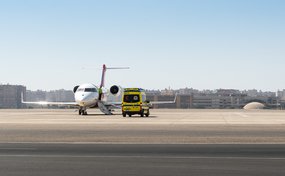 Der Rega-Ambulanzjet am Flughafen Kairo