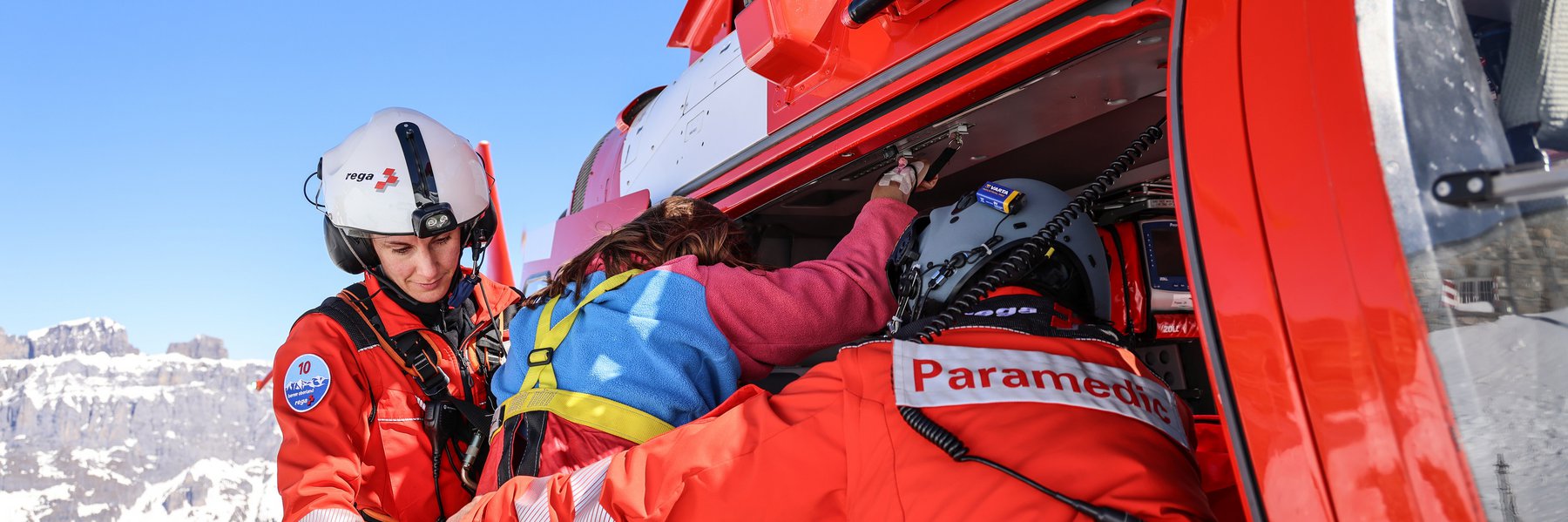 A 30-metre Fall Into The Depths | Swiss Air-Rescue Rega