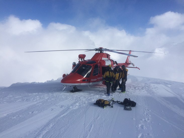 Helikopter auf der Skipiste