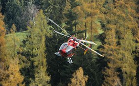 L'EC-145 de la base Rega Lausanne entre hélitreuillages et transferts pédiatriques ce week-end