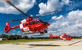 Der erste von sechs H145 startet zu seinem Überflug in die Schweiz